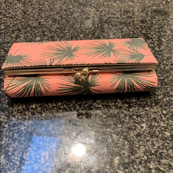 Wallet - Picture 3 of 4